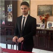 Laureato in scienze motorie, studente di fisioterapia e diplomato al liceo scientifico impartisce ripetizioni di biologia, anatomia, scienze, scienze motorie, italiano, storia, geografia e storia dell’arte